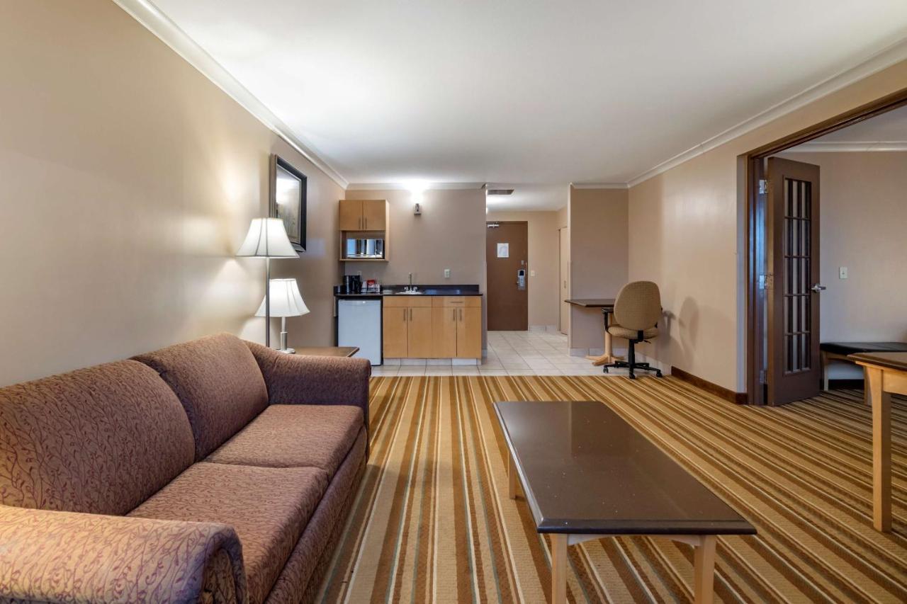Best Western Marquis Inn & Suites Prince Albert Exterior photo